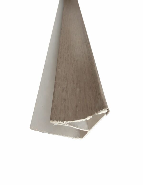 Cornisa Silver Laminado 5.95 mt – Pvc Importaciones De Panama S.A