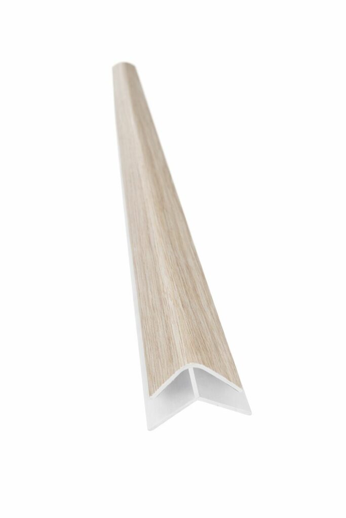 Angular Externo Pvc 5.95 m Maple