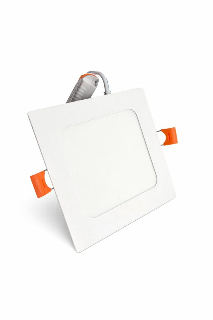 PA34- Lampara Cuadrada 6W- 3500k- Calida