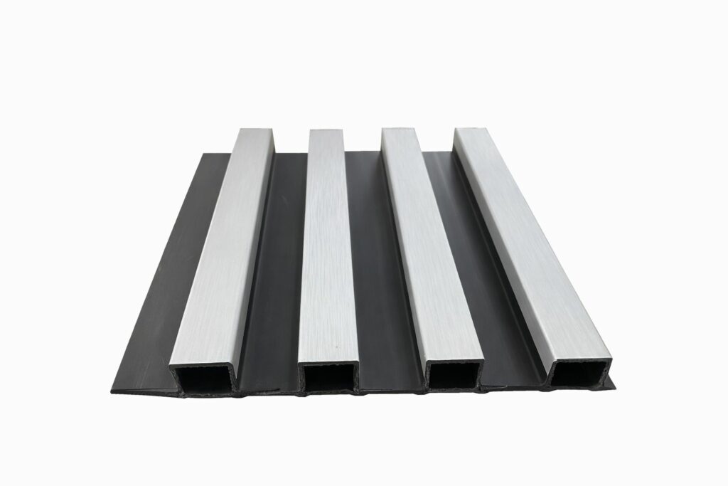 PA23- Wpc Pared 16cm*2.90m PLATA FONDO NEGRO