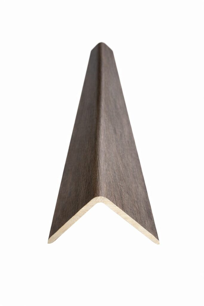 Angular WPC 2,90 metro BRUNETTE