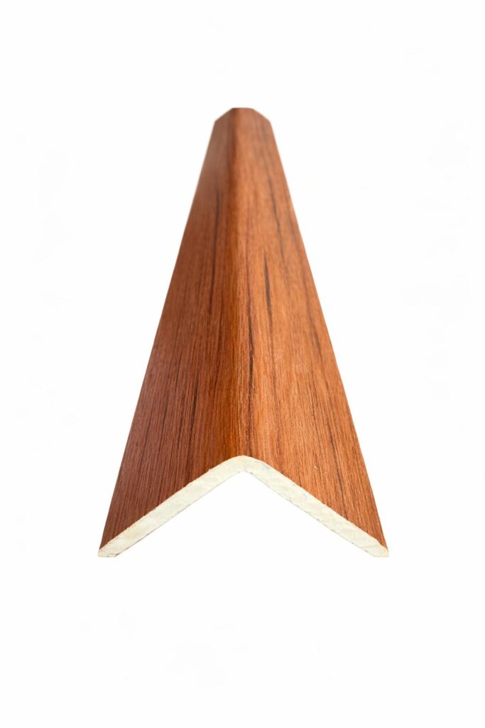 PA30-Angular wpc- 2.90 mt AMBAR / 812301-8
